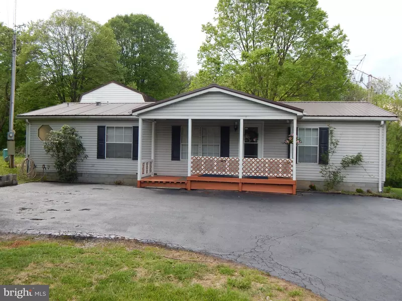 151 EMERSON DR, Falling Waters, WV 25419