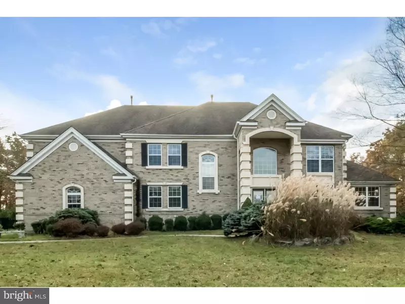 18 FOX HOLLOW DR, Jackson, NJ 08527