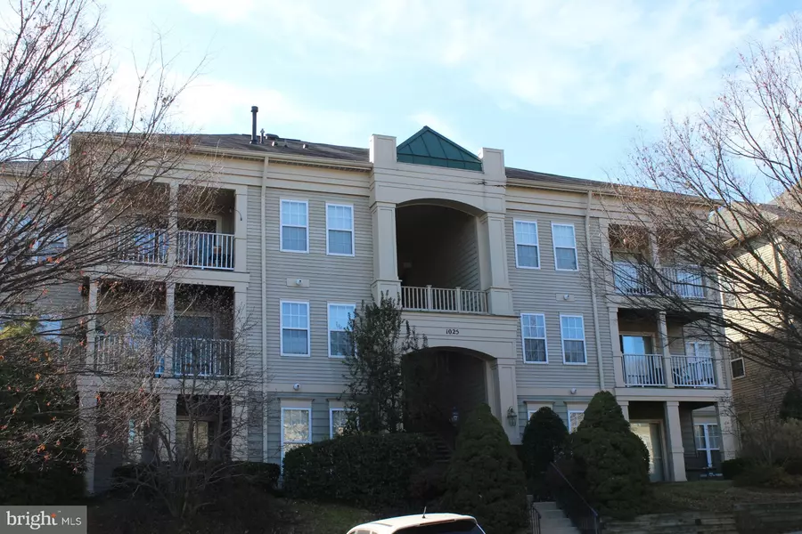 1025 GARDENVIEW LOOP #303, Woodbridge, VA 22191