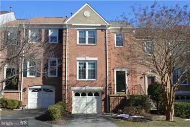 7880 HAMPTON VILLAGE PASS, Annandale, VA 22003