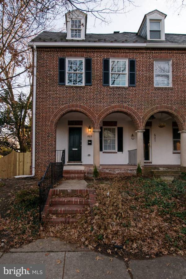 423 SOUTHWAY, Baltimore, MD 21218