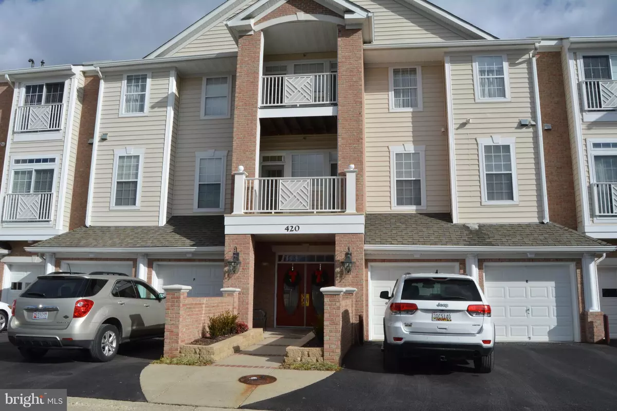 Edgewater, MD 21037,420 HAMLET CLUB DR #205