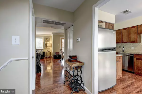 Reston, VA 20191,2270 COVENT GARDENS CT