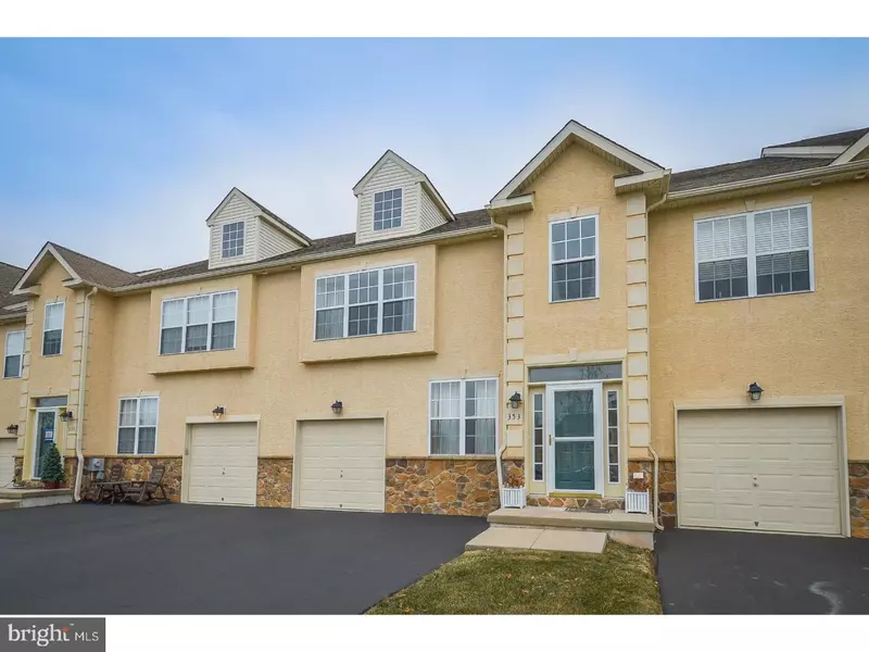 353 MANOR CIR, Harleysville, PA 19438