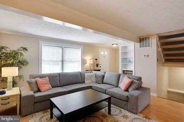 Reston, VA 20191,11720 MOSSY CREEK LN