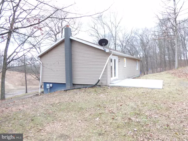 Ridgeley, WV 26753,283 THICKET DR