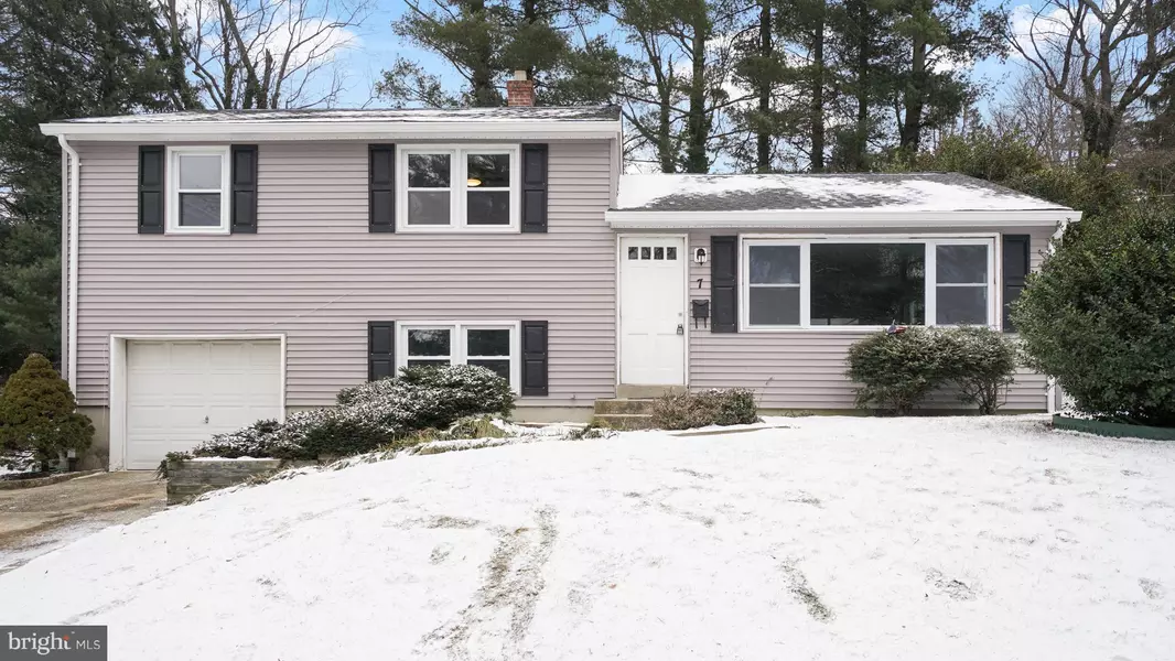 7 HILLTOP RD N, Baltimore, MD 21228