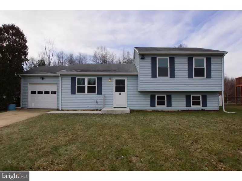 21 HUNTING RIDGE RD, Newark, DE 19702