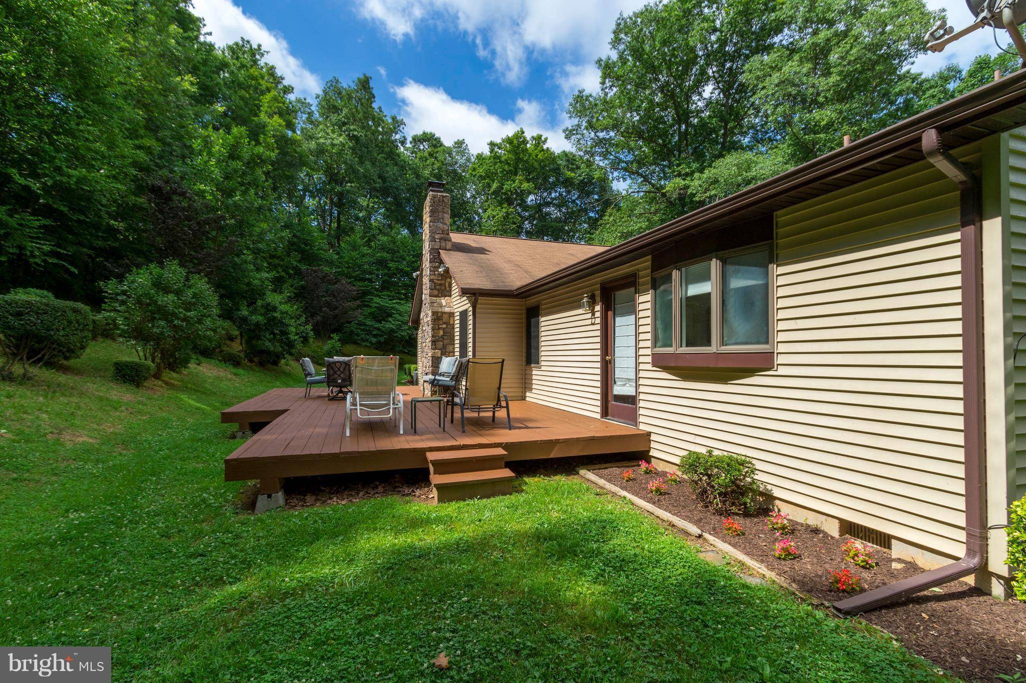 Marshall, VA 20115,6687 THUMB RUN RD