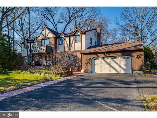 108 WHITE OAK RD, Cherry Hill, NJ 08034