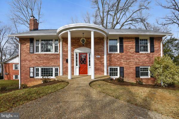 2218 HARBOR TER, Alexandria, VA 22308