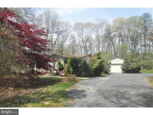 695 COLES MILL RD, Monroe Twp, NJ 08094