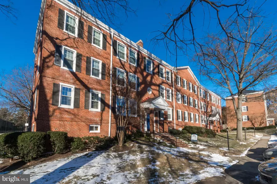 2856 BUCHANAN ST #B2, Arlington, VA 22206