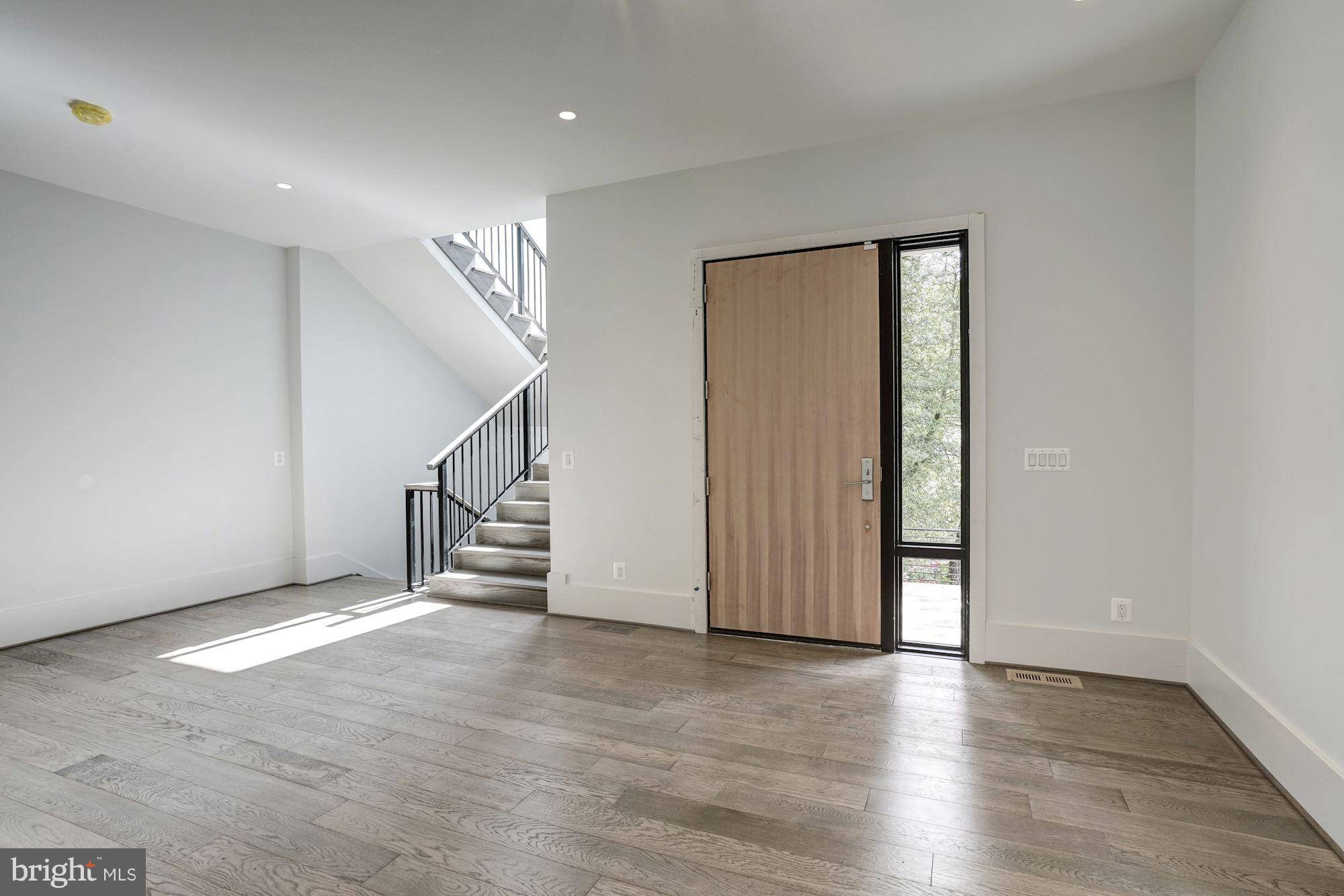 Mclean, VA 22101,1528 FOREST VILLA LN