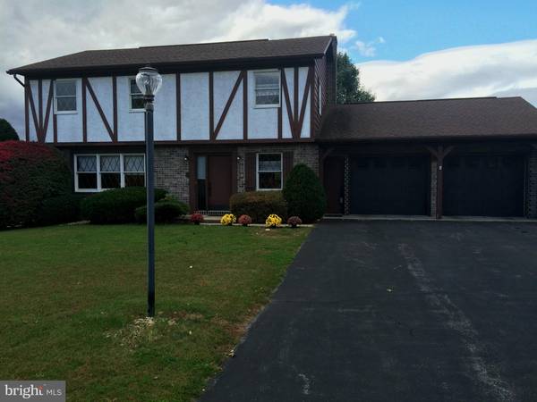 27 OBSIDIAN DR, Chambersburg, PA 17202