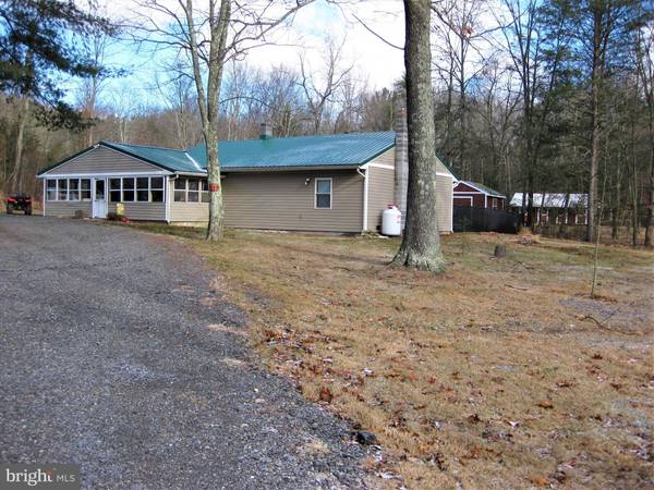 11229 LOWER HORSE VALLEY RD, Upperstrasburg, PA 17265