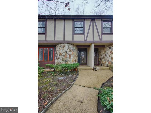 914 BURBERRY CT, Sicklerville, NJ 08081