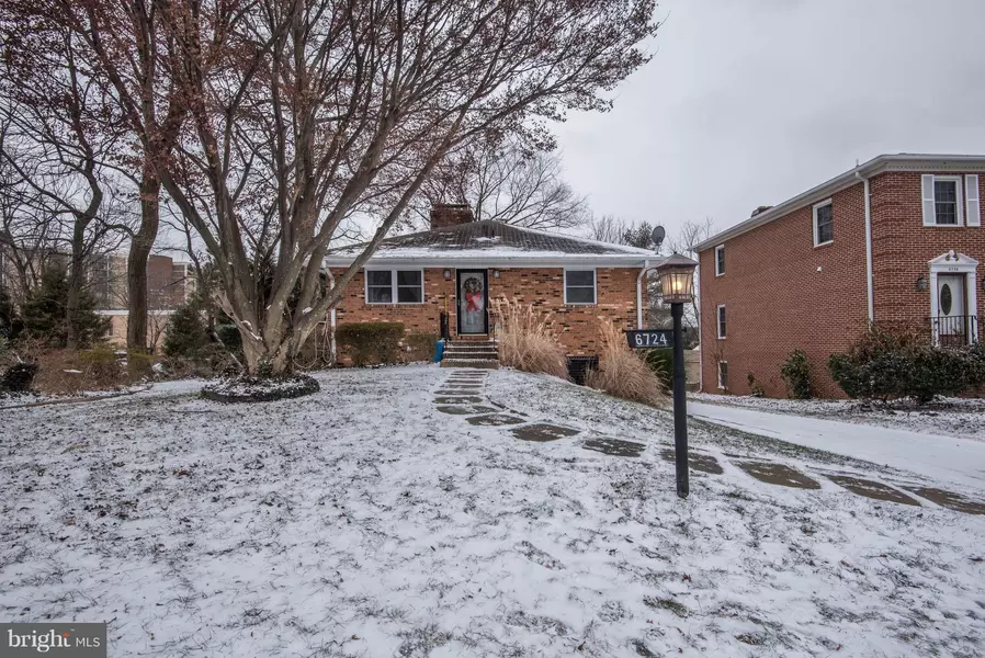 6724 CHURCHILL RD, Mclean, VA 22101