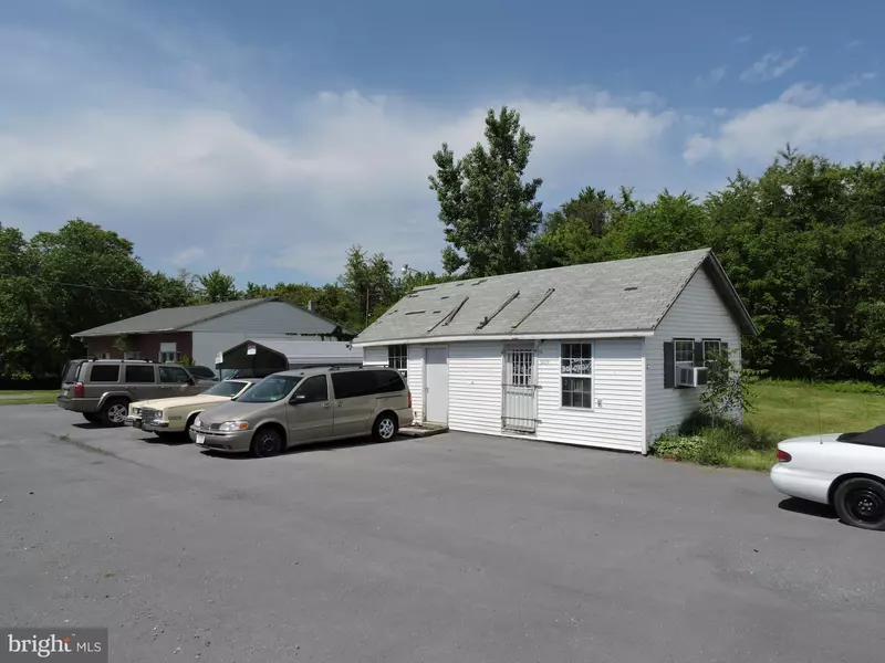 5383 CHARLES TOWN RD, Kearneysville, WV 25430