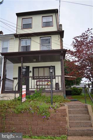 2938 BANKS ST, Harrisburg, PA 17103