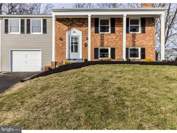 10 TOBIN CT, Willingboro, NJ 08046