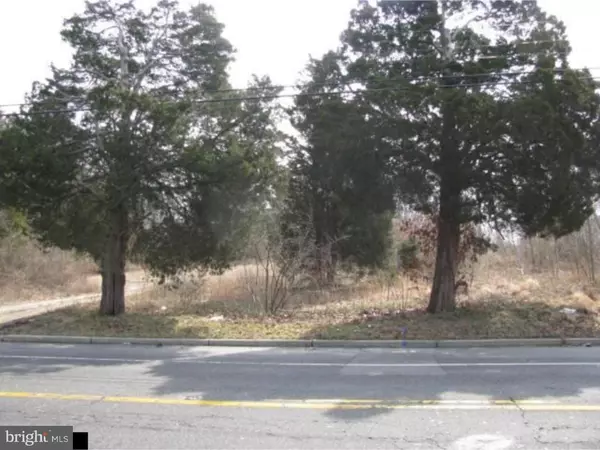 3201 S LINCOLN AVE, East Vineland, NJ 08361