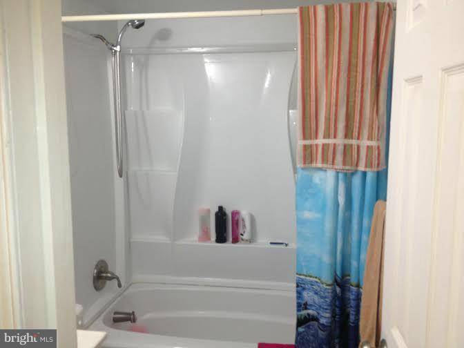 Annandale, VA 22003,4309 AMERICANA DR #204
