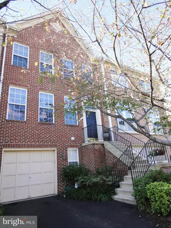 6221 WINDHAM HILL RUN, Alexandria, VA 22315