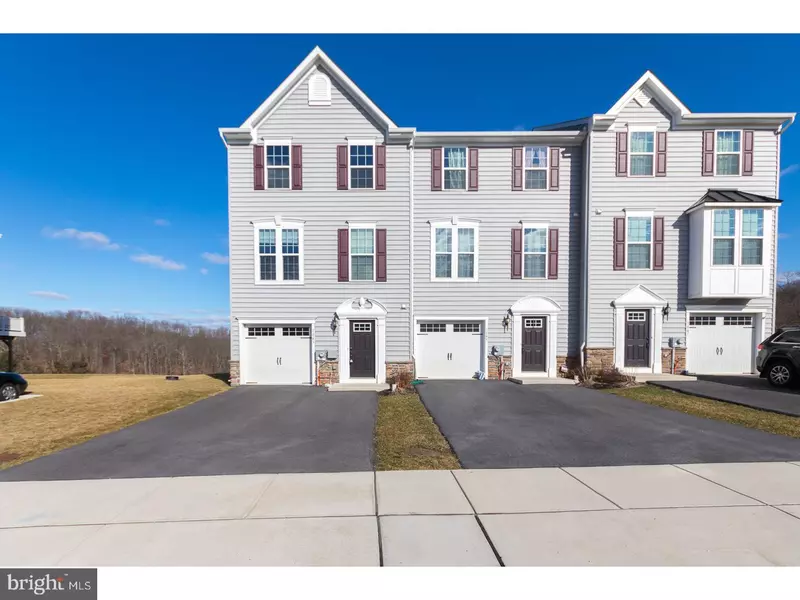 1843 HONEYSUCKLE CT, Downingtown, PA 19335