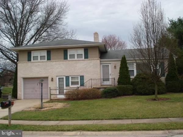 2460 EMERALD AVE, Shiloh, PA 17408