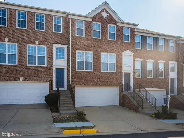 4071 OAK VILLAGE LDG, Fairfax, VA 22033