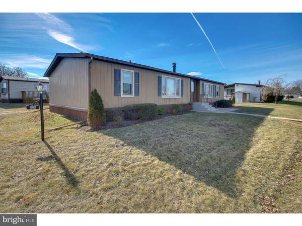 320 NESHAMINY FALLS CIR, North Wales, PA 19454