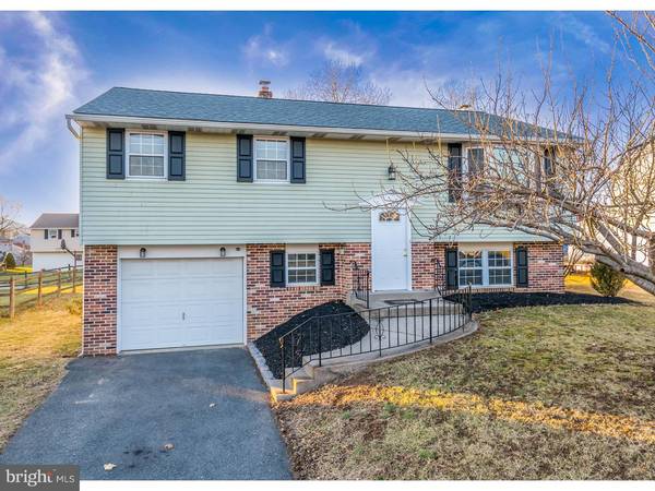 800 POMANDER AVE, Reading, PA 19606