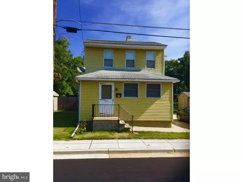 17 WOODBINE AVE, Westville, NJ 08093