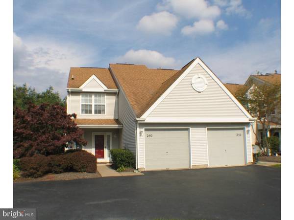 250 BIRCH HOLLOW DR, Bordentown, NJ 08505