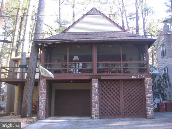 605 5TH ST, Mt Gretna, PA 17064