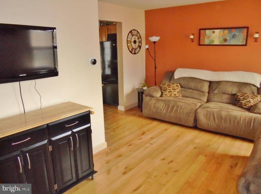 New Holland, PA 17557,80 DILLER AVE #1
