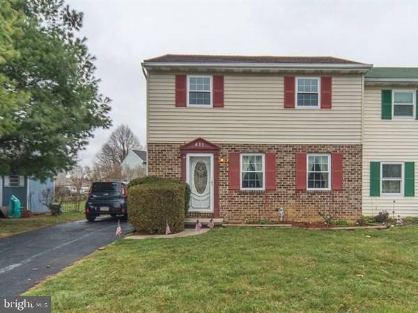 411 LARKSPUR LOOP, Lancaster, PA 17602