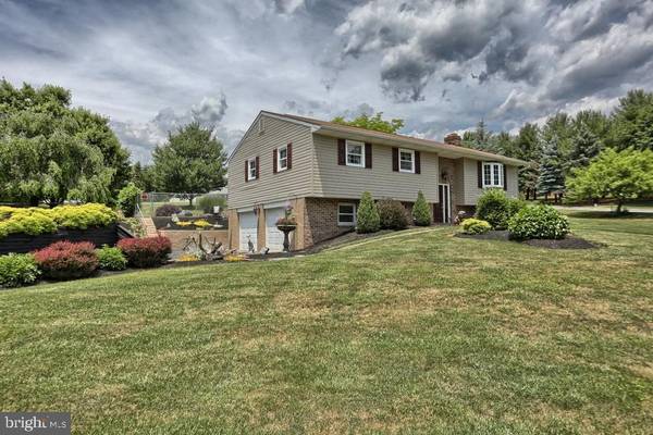 Annville, PA 17003,25 SANDY DR