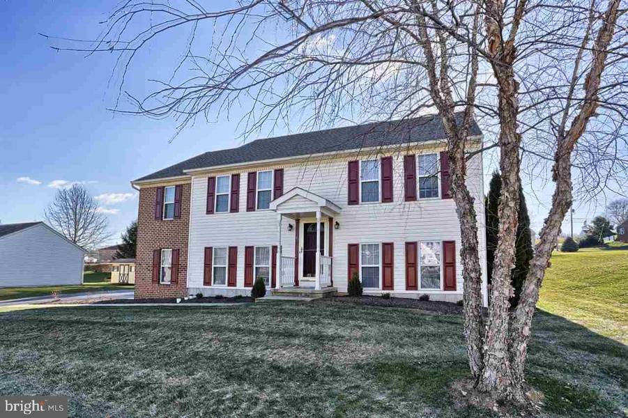 6 PARKVIEW DR, Seven Valleys, PA 17360