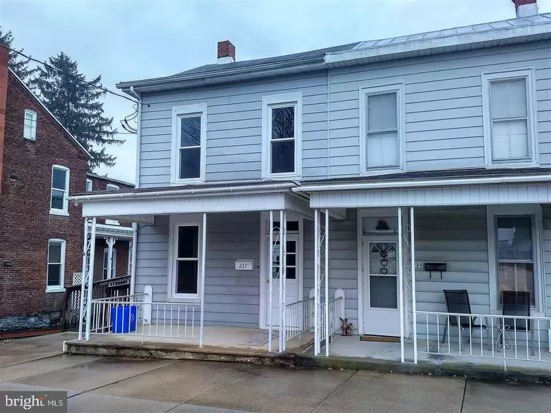 237 CHESTNUT ST, Wrightsville, PA 17368