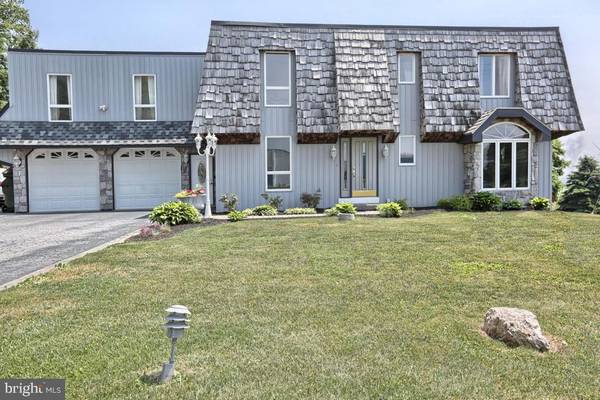 392 W LEXINGTON RD, Lititz, PA 17543