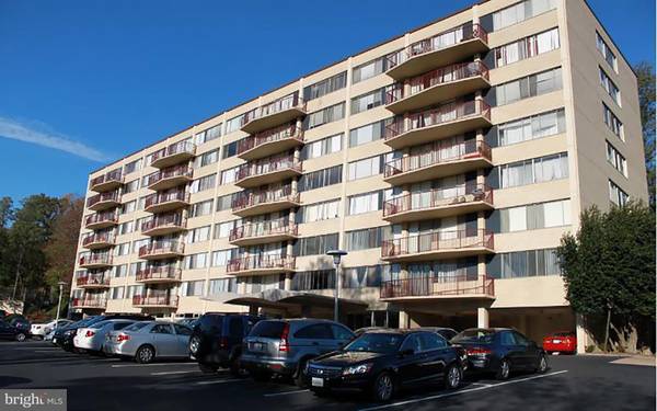 5353 COLUMBIA PIKE #302, Arlington, VA 22204