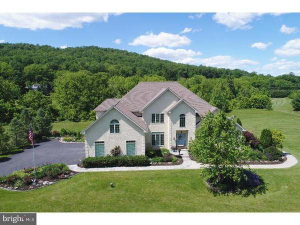 20 WOODSIDE DR, Easton, PA 18042