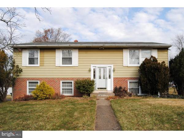 213 HUNTER LN, North Wales, PA 19454