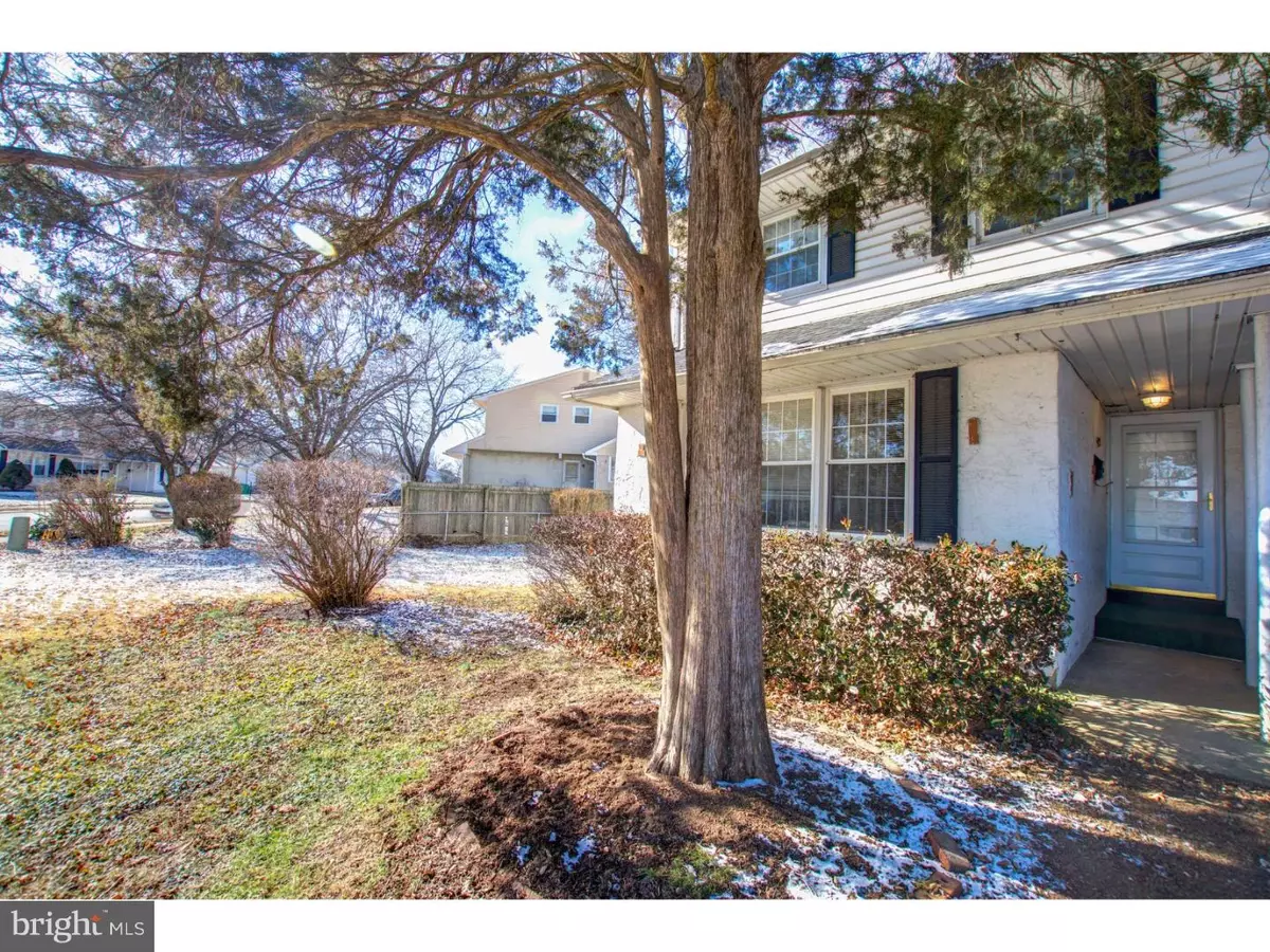 Claymont, DE 19703,733 W BIRCHTREE LN