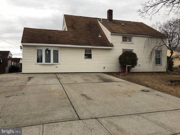 43 NUTMEG LN, Levittown, PA 19054