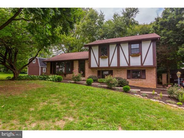 165 WALNUT DR, Parkesburg, PA 19365