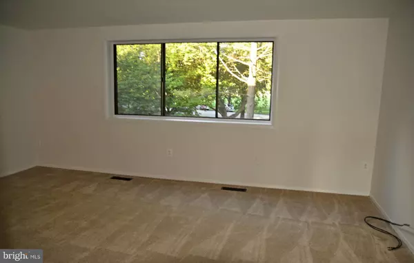 Columbia, MD 21045,6558 SWEET FERN