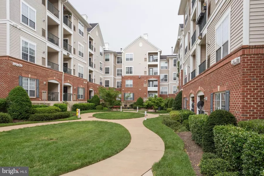 4850 EISENHOWER AVE #401, Alexandria, VA 22304